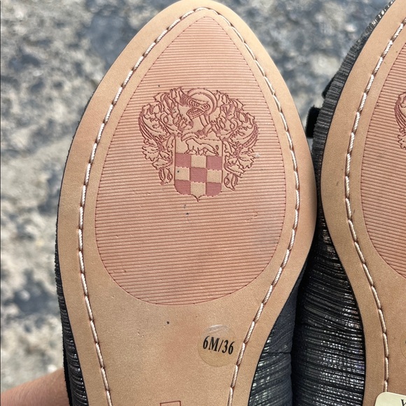 New Vince Camuto leather Women's Flats in Black and Silver - Picture 11 of 14